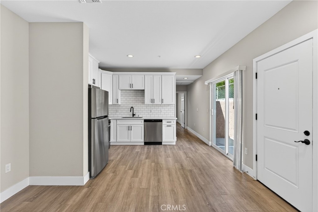 8414 Burnet Avenue - Photo 6