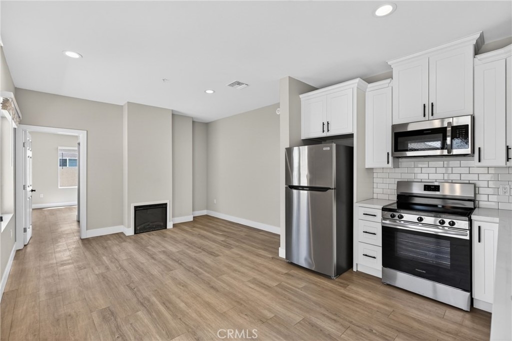 8414 Burnet Avenue - Photo 8