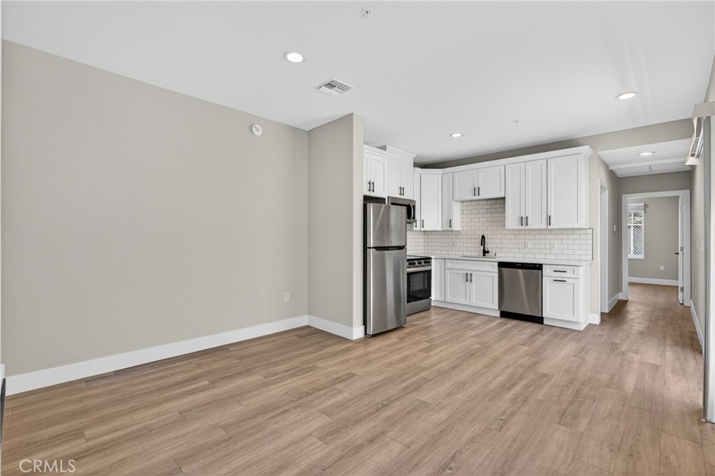 8414 Burnet Avenue - Photo 4