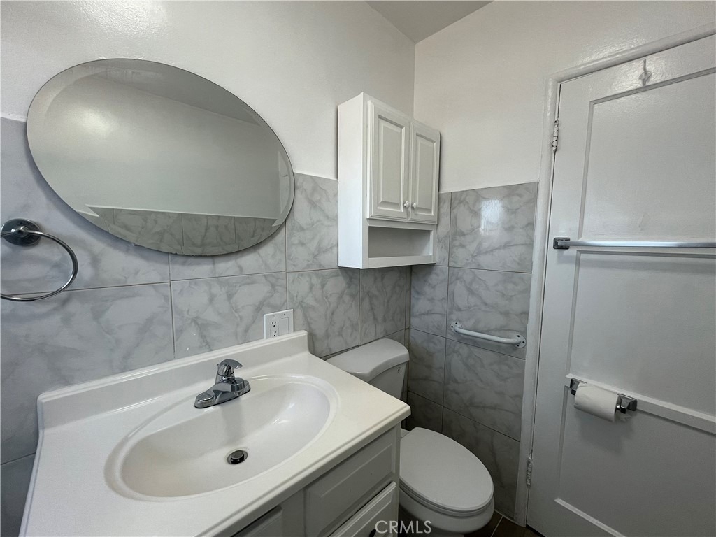2220 Delaware - Photo 13