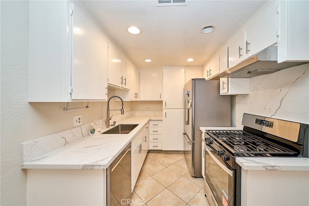 16621 Shenandoah Ave. - Photo 5