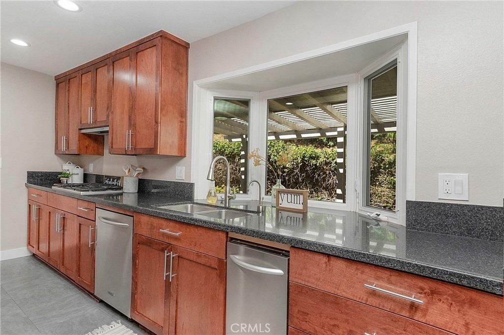 419 Fleming - Photo 7