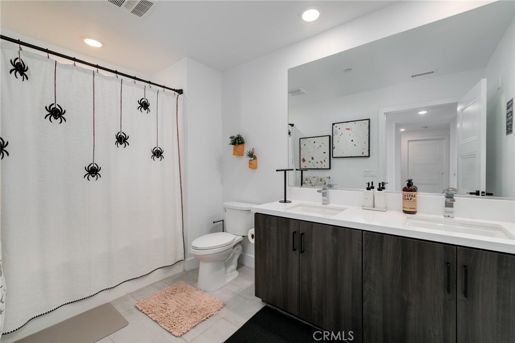 16450 Veterans Way - Photo 9