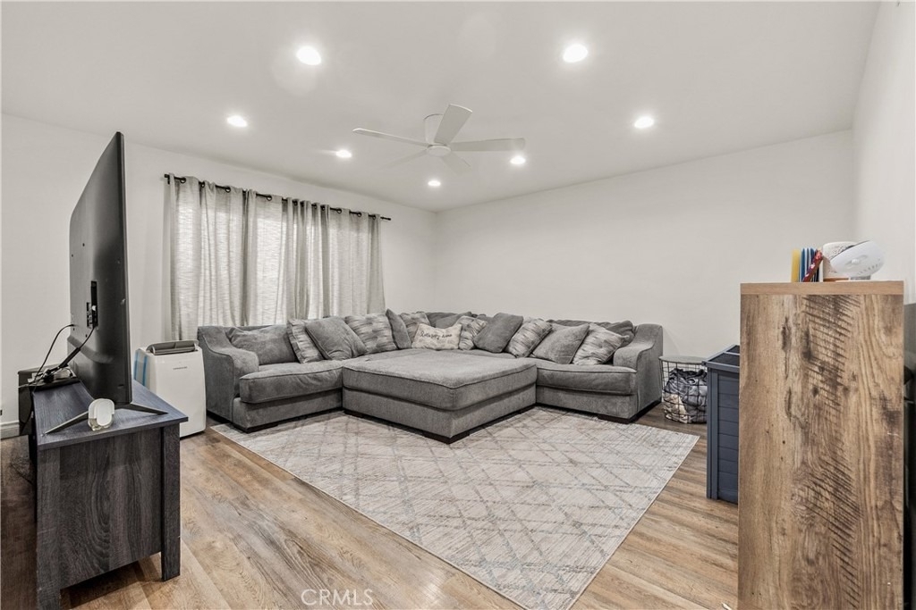 15634 Wharff - Photo 1