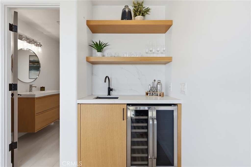 740 The Strand - Photo 5