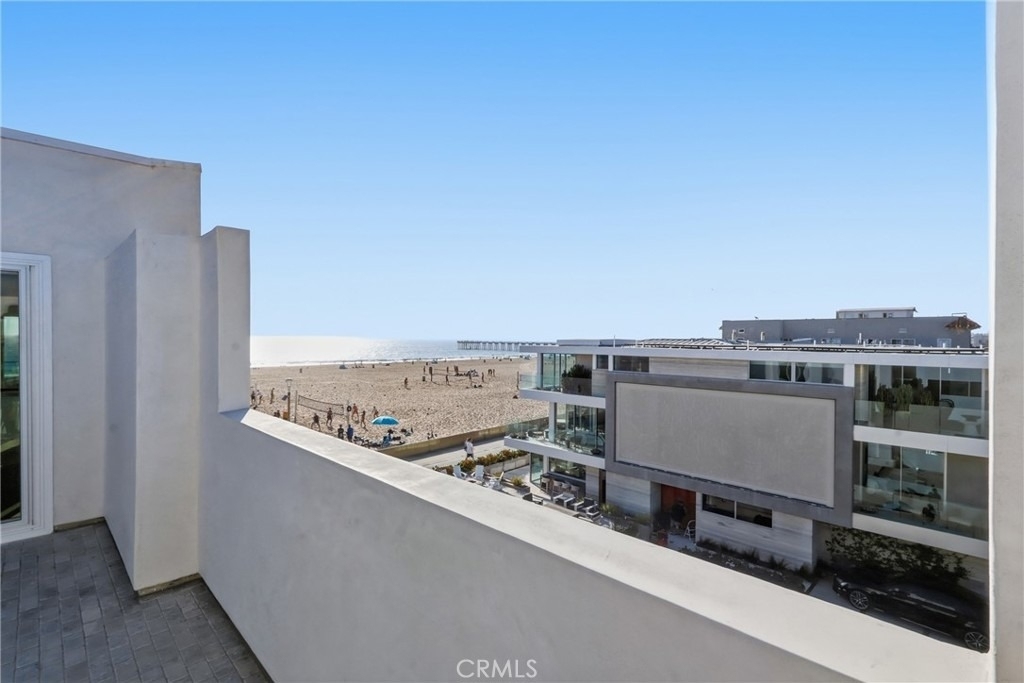 740 The Strand - Photo 38