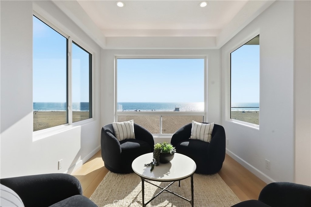 740 The Strand - Photo 32