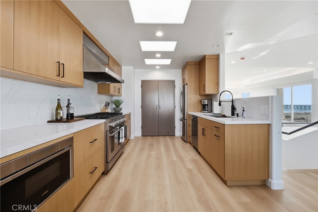 740 The Strand - Photo 29