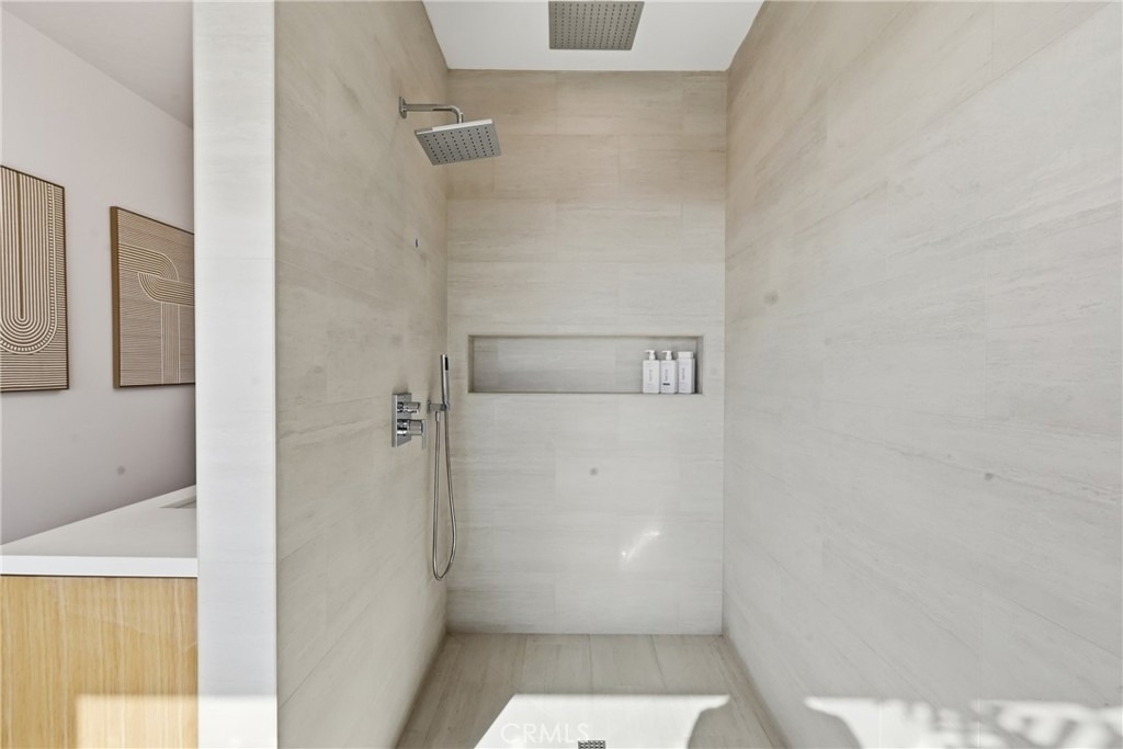 740 The Strand - Photo 15