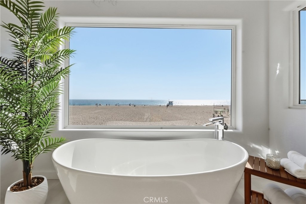 740 The Strand - Photo 13