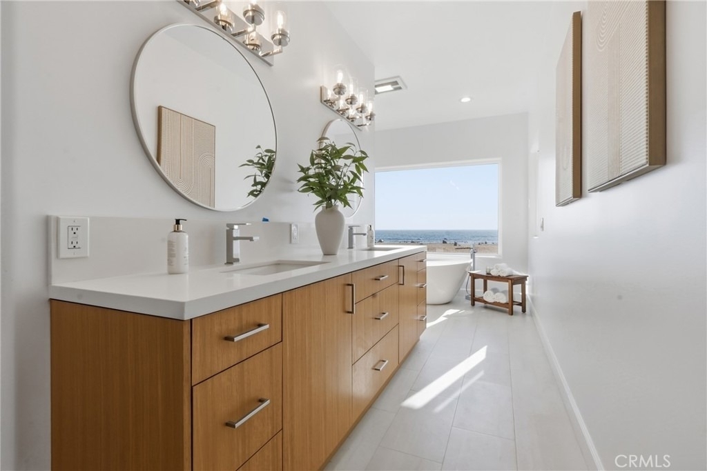 740 The Strand - Photo 12