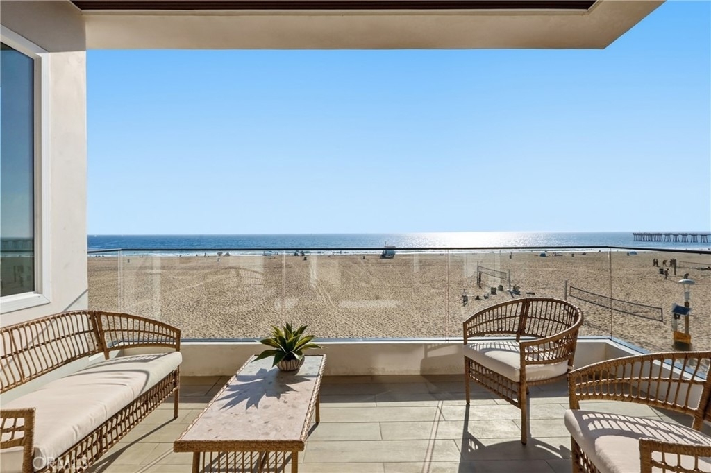 740 The Strand - Photo 37