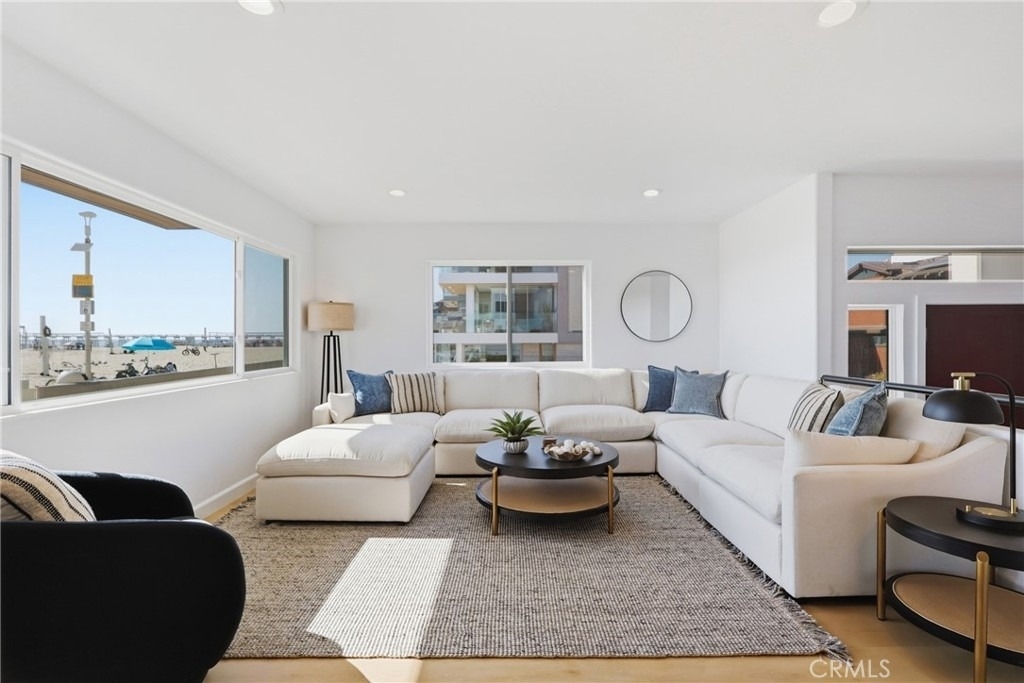 740 The Strand - Photo 7
