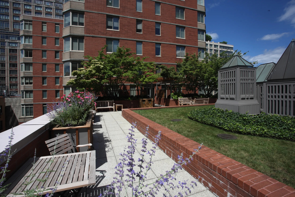 1501 Lexington Avenue - Photo 6