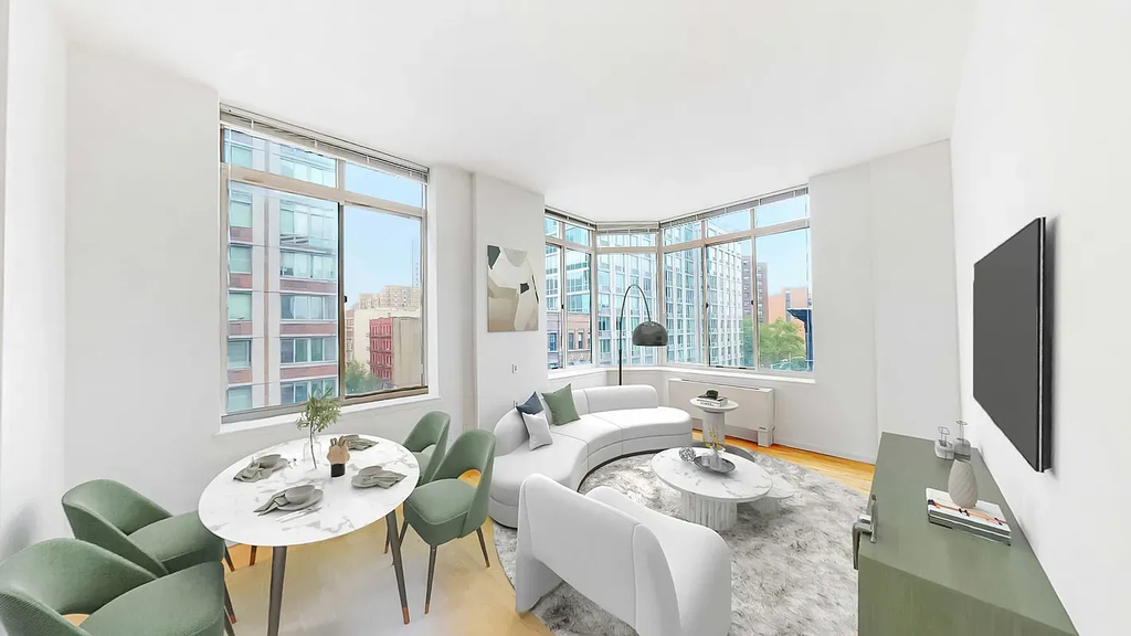 1501 Lexington Avenue - Photo 1