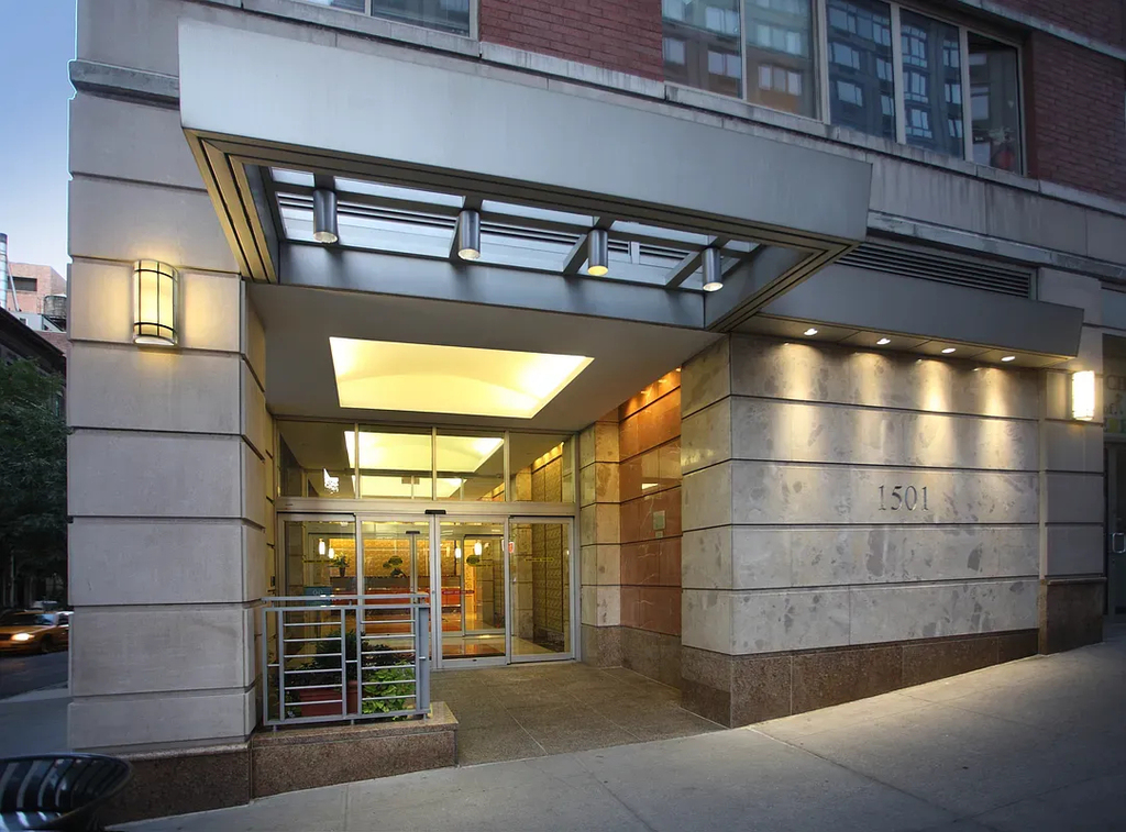 1501 Lexington Avenue - Photo 5