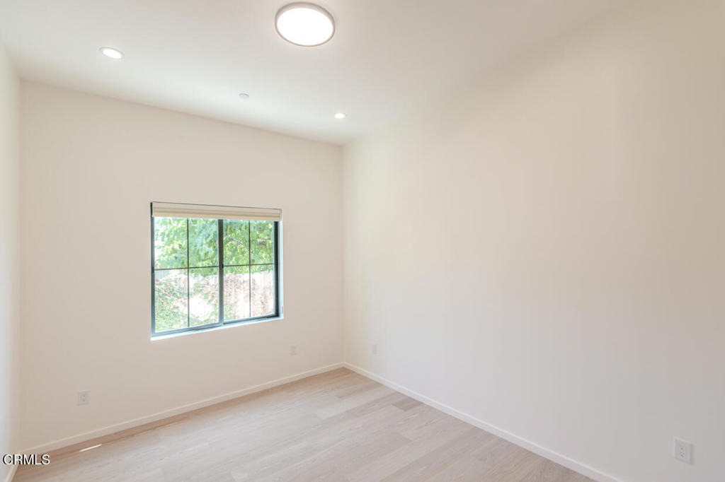 4819 Oakwood Avenue - Photo 37