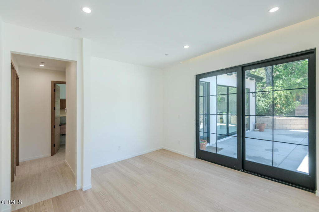 4819 Oakwood Avenue - Photo 34