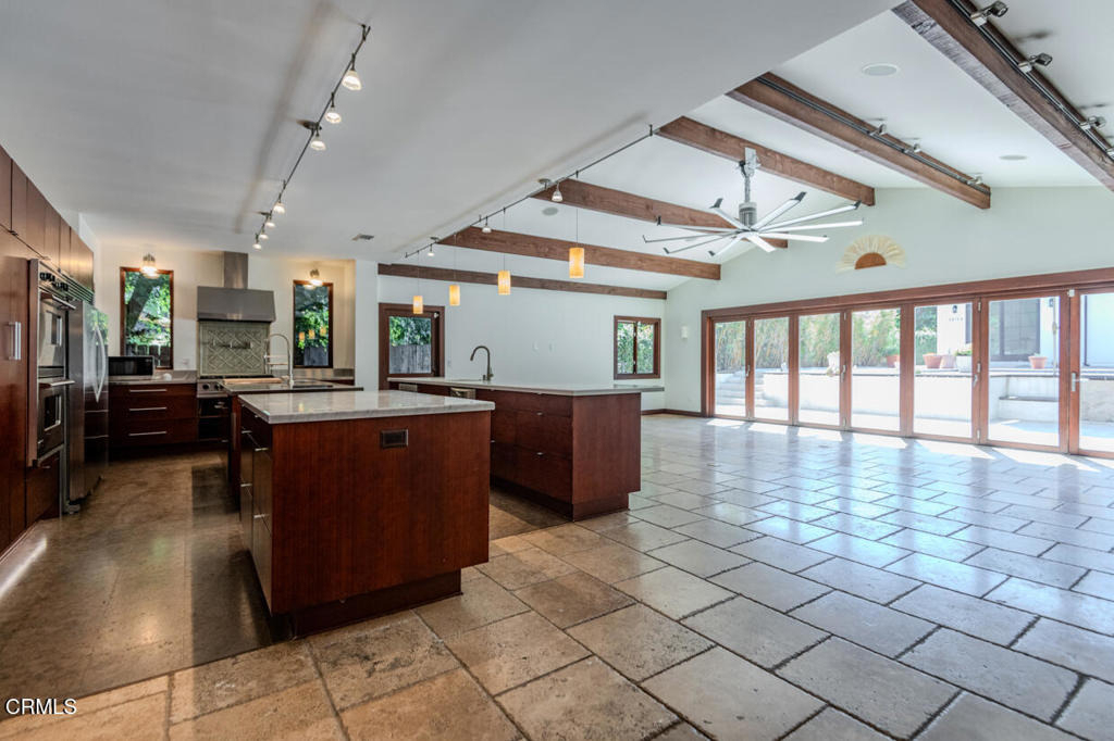 4819 Oakwood Avenue - Photo 3