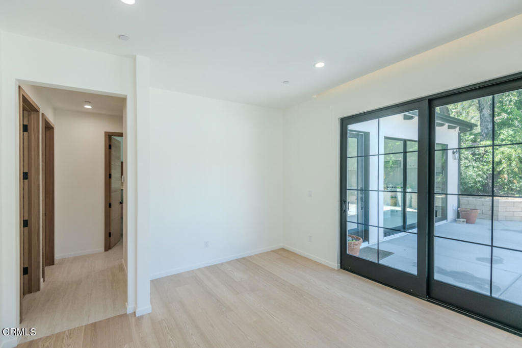 4819 Oakwood Avenue - Photo 38
