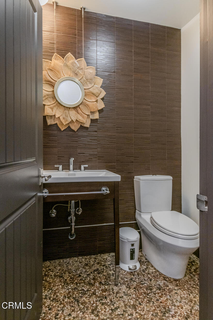 4819 Oakwood Avenue - Photo 9