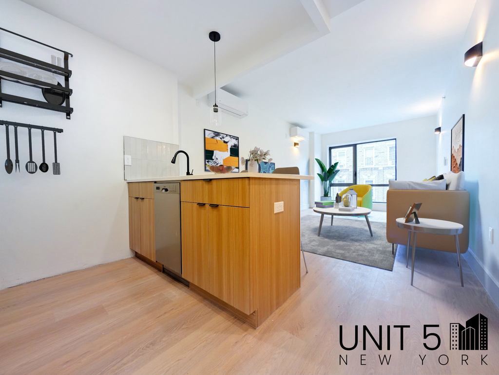 1312 Lincoln Place - Photo 0