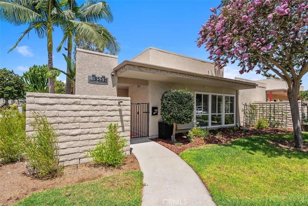 955 Calle Aragon - Photo 1