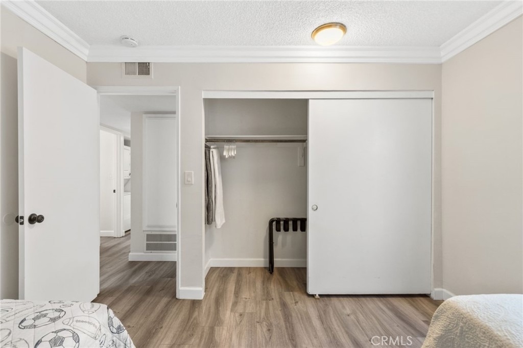 218 E Balboa - Photo 15