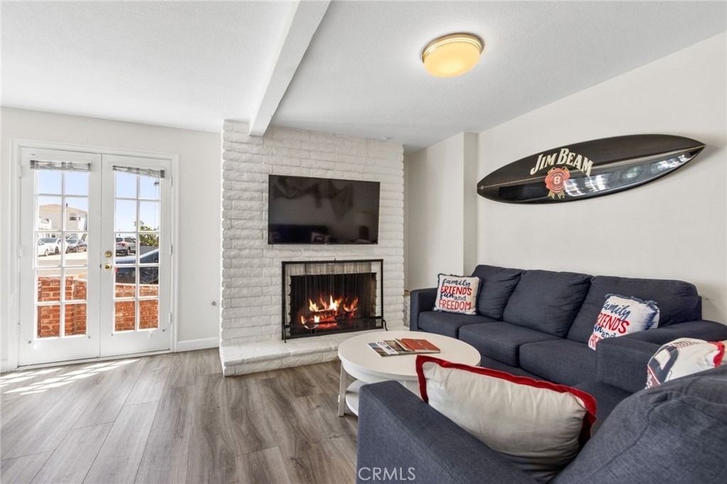 218 E Balboa - Photo 3