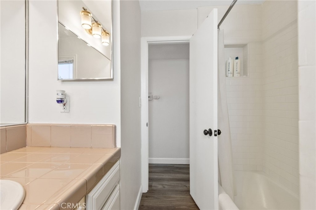 218 E Balboa - Photo 19