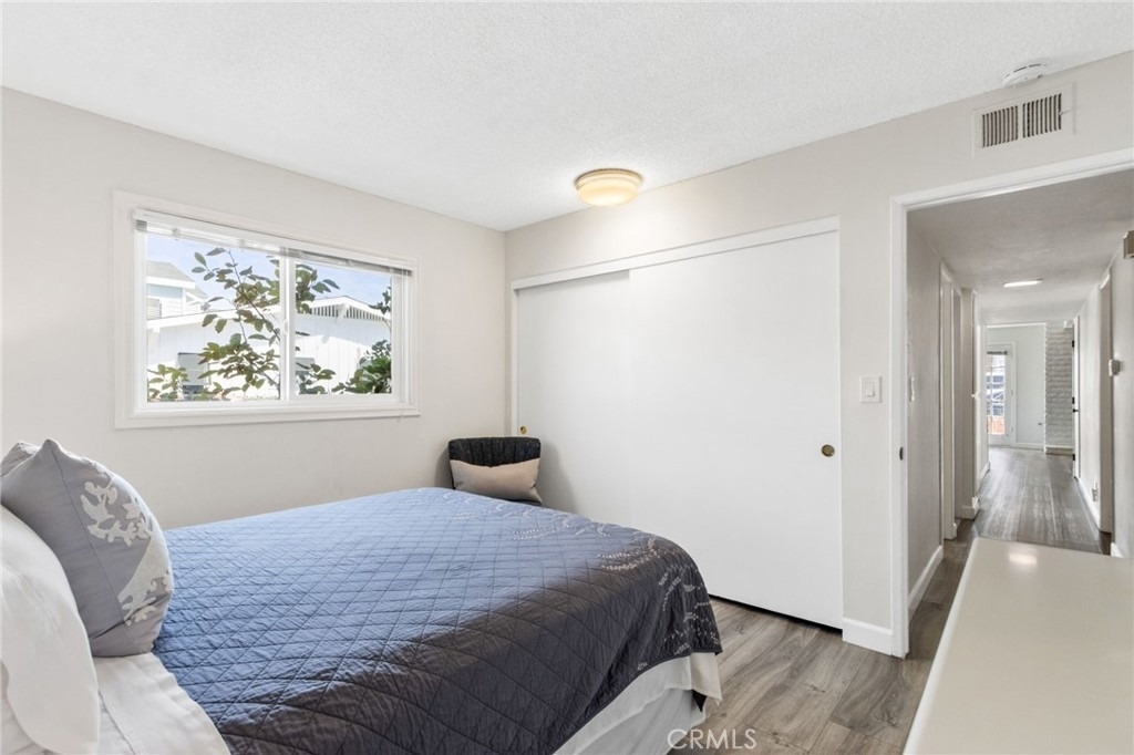 218 E Balboa - Photo 17