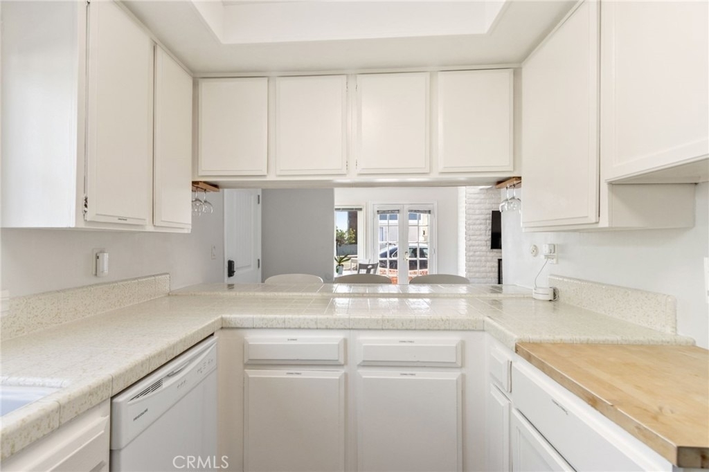218 E Balboa - Photo 7