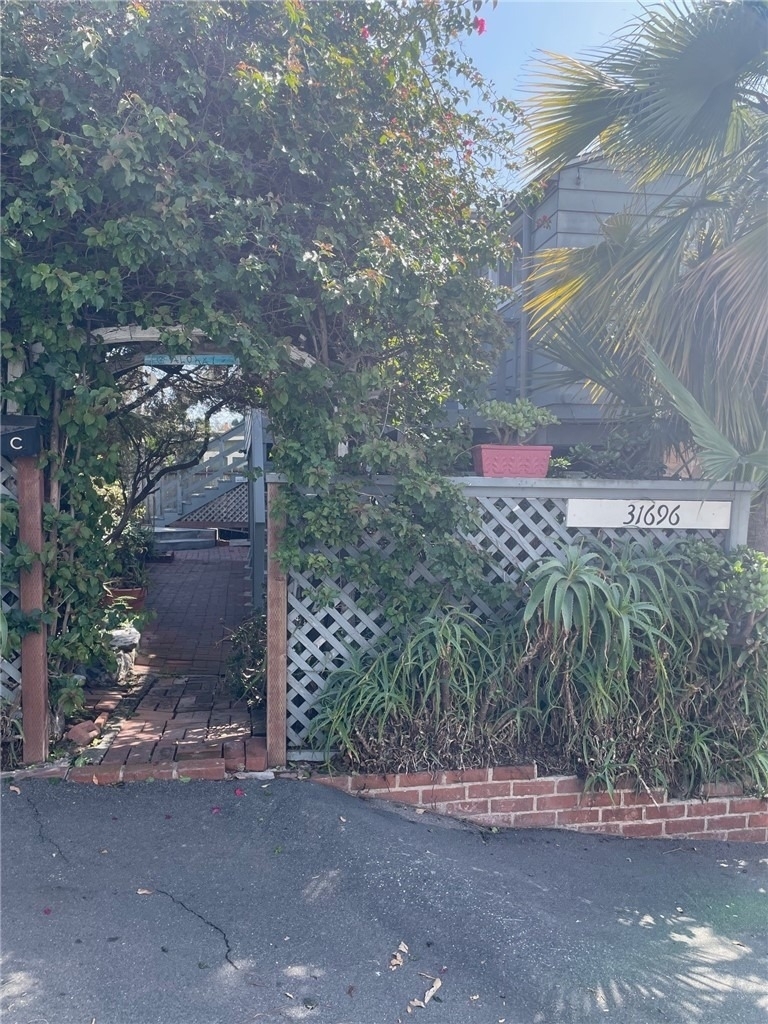 31696 Third Ave - Photo 1