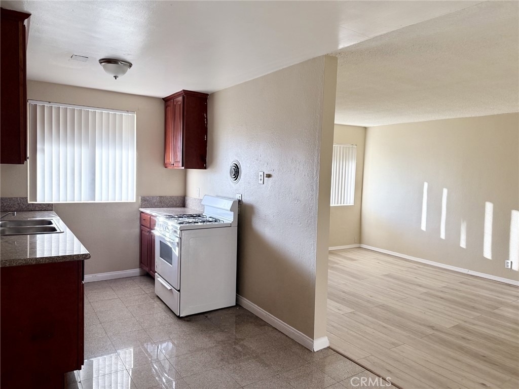 4830 Canoga Street - Photo 5