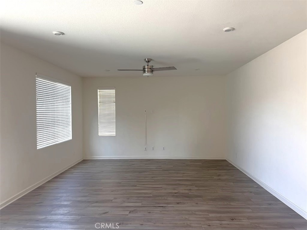 1014 W Buttercup - Photo 3