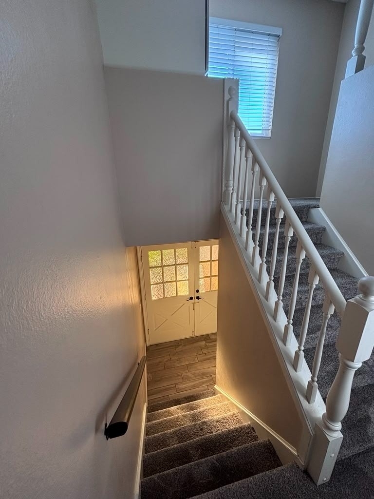2447 Grove Ave - Photo 2