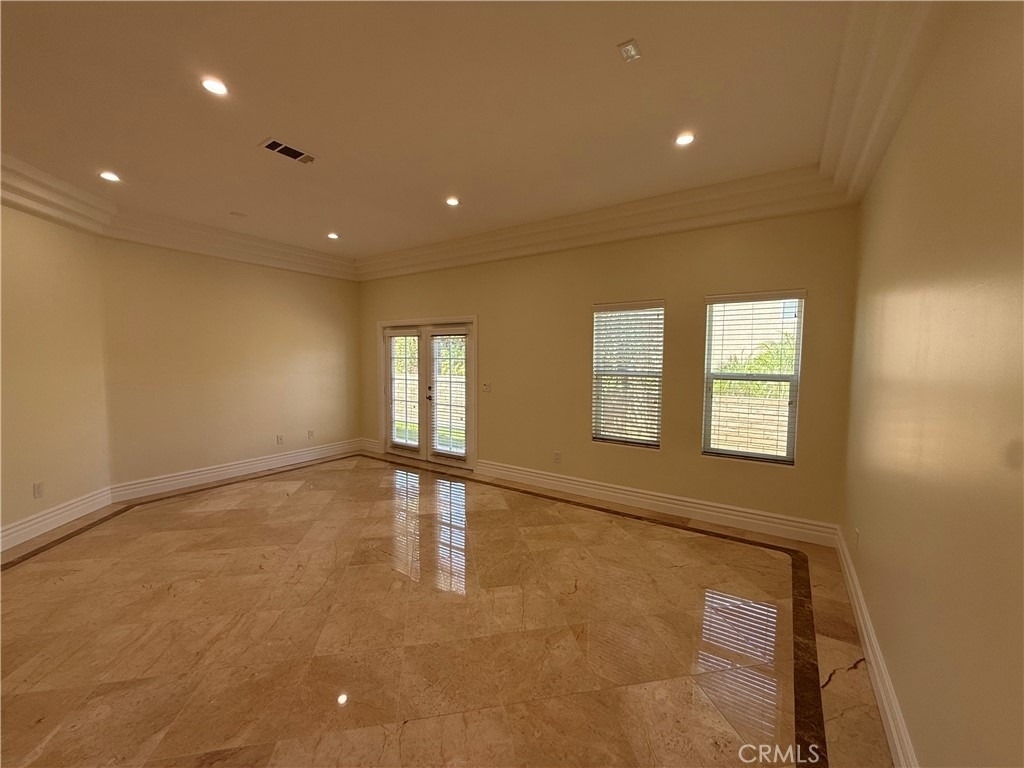 2736 Taylor Avenue - Photo 2