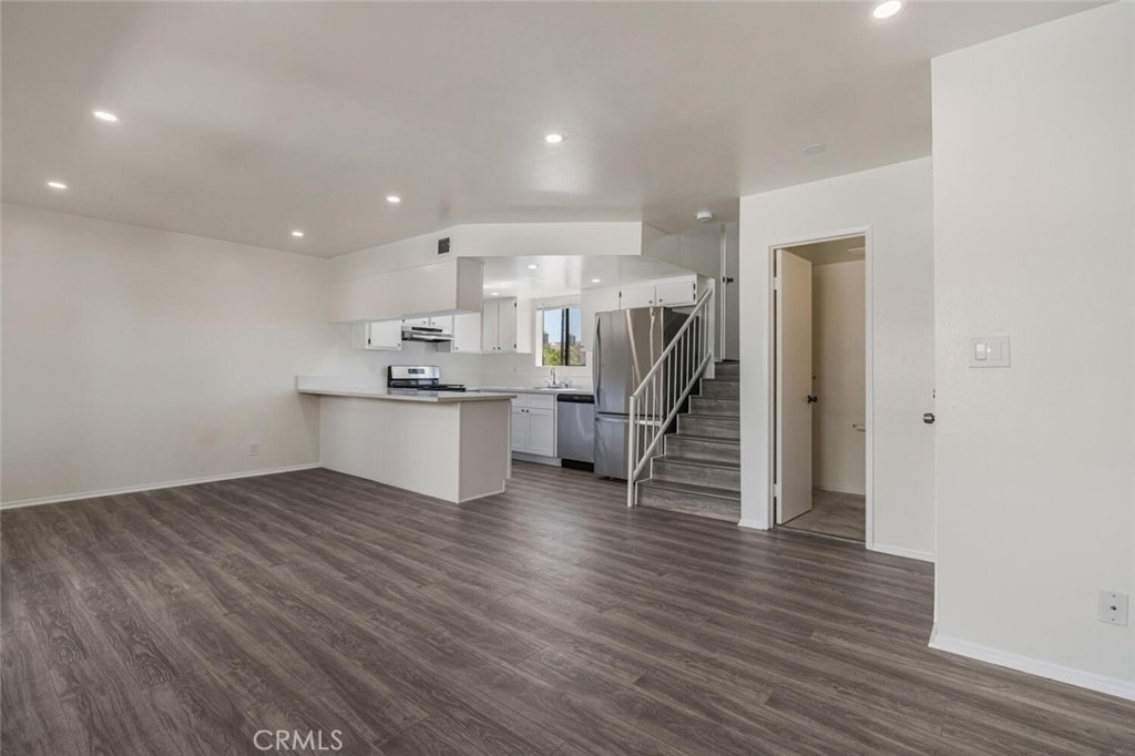 1129 Linden Avenue - Photo 1