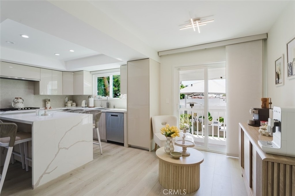 10619 Mather Avenue - Photo 18