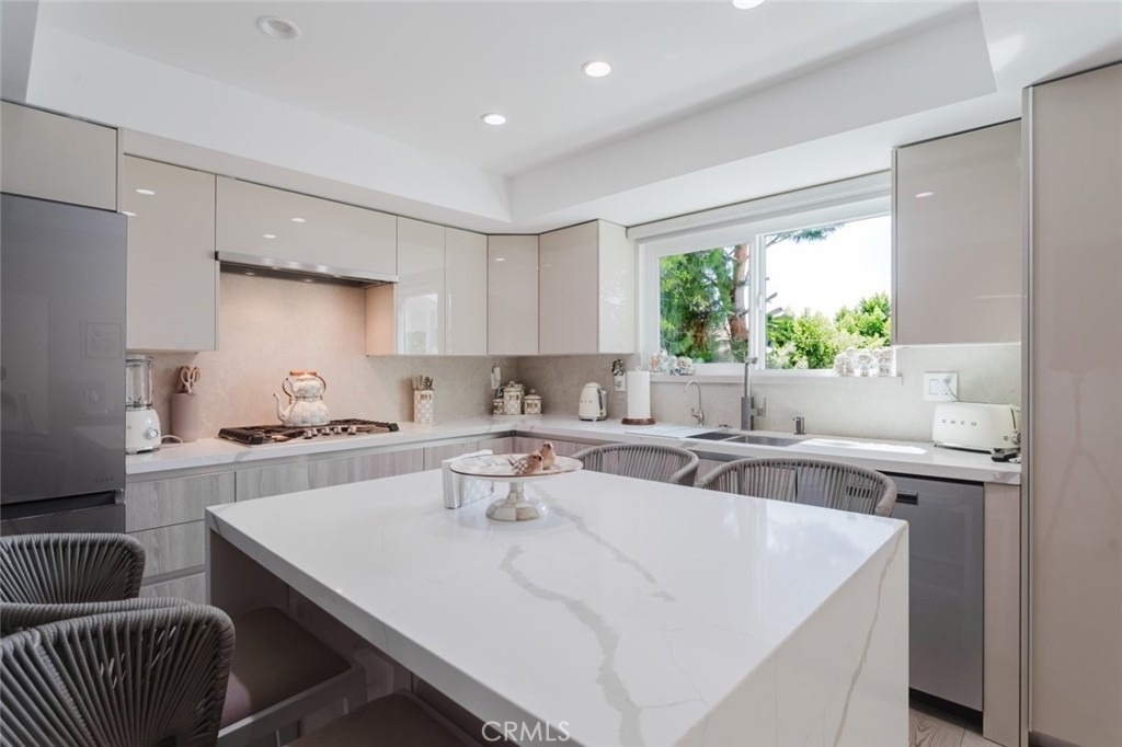 10619 Mather Avenue - Photo 24