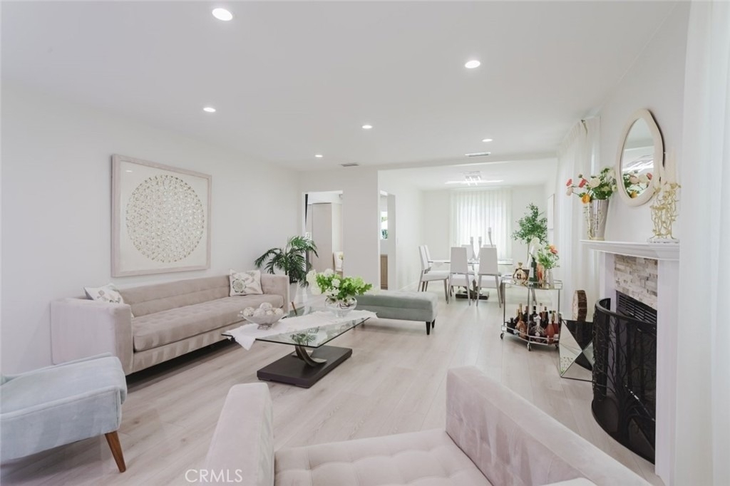 10619 Mather Avenue - Photo 6