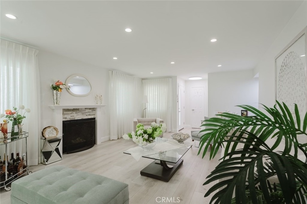 10619 Mather Avenue - Photo 10