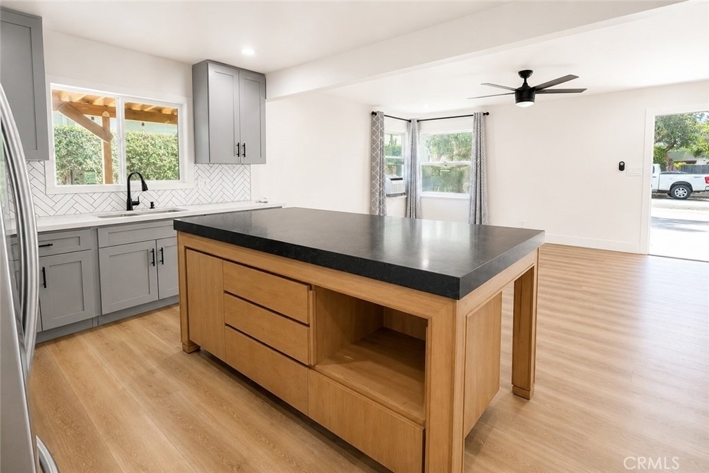 441 Wickford - Photo 4