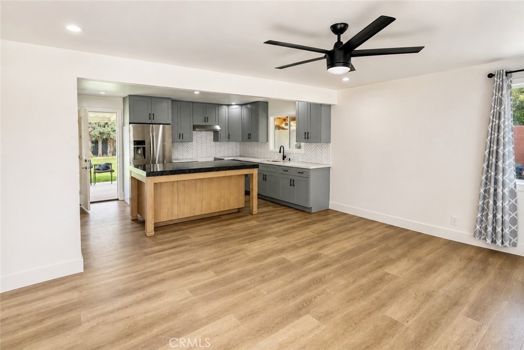 441 Wickford - Photo 2