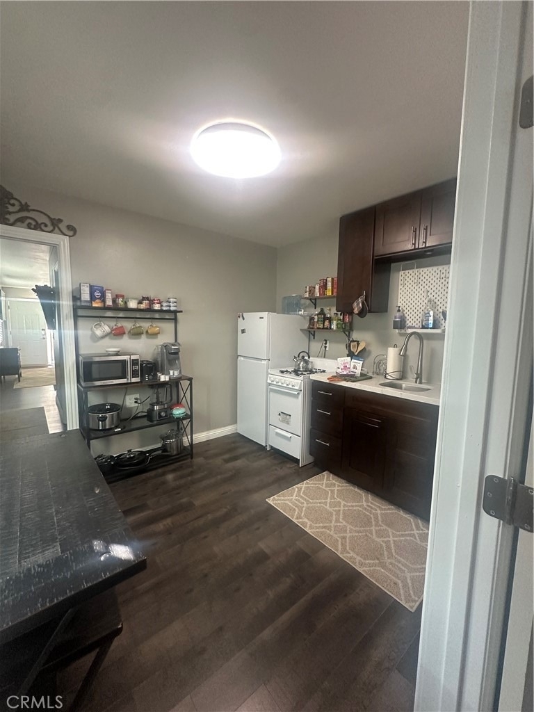 12524 Monte Vista Ave. - Photo 6