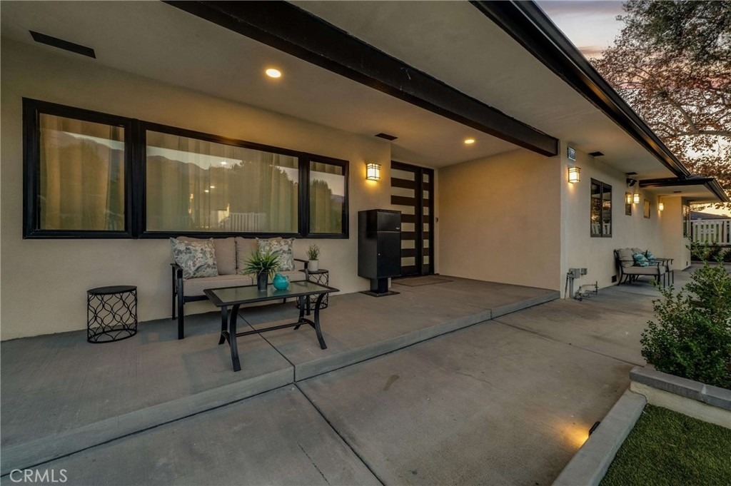 3890 Shadow Grove Road - Photo 2