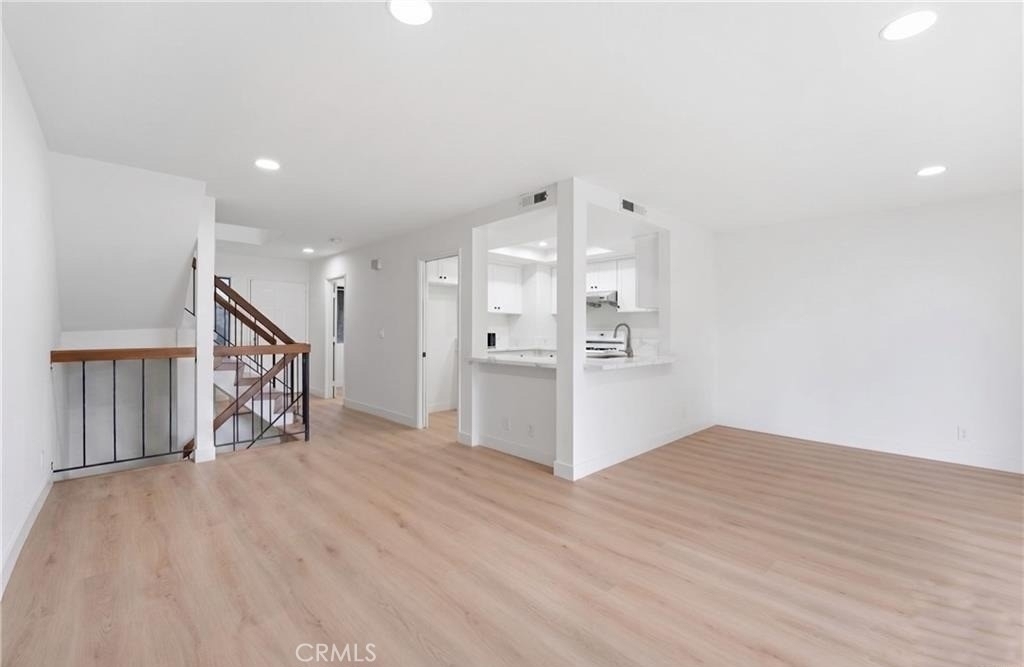 1070 Walnut Grove - Photo 1