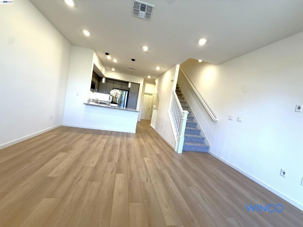 3810 Norbridge Ave - Photo 3
