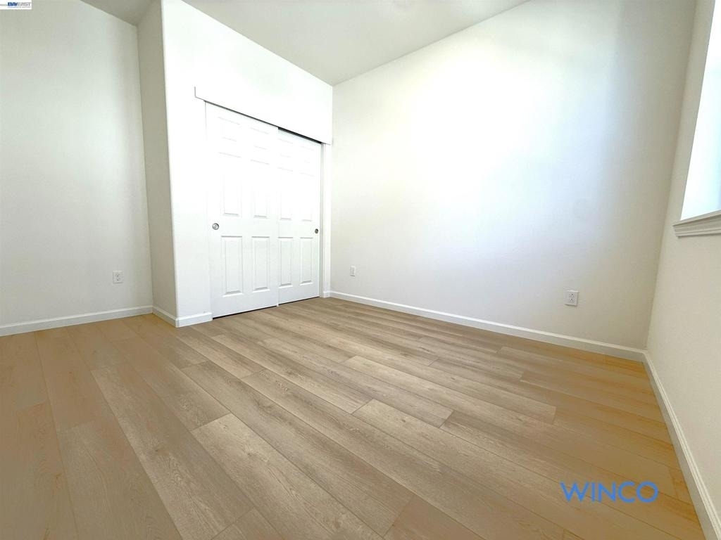 3810 Norbridge Ave - Photo 8