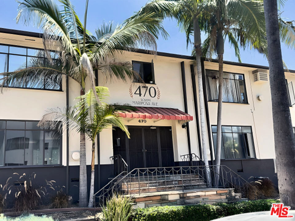 470 S Mariposa Avenue - Photo 0